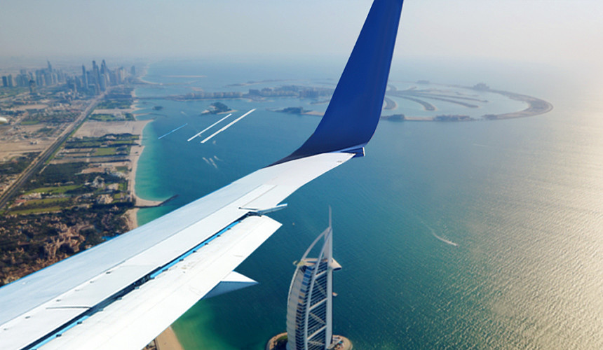 Полет на самолете дубай. Крыло самолета Флай Дубай. Flydubai в ОАЭ. Аэропорт Дубай flydubai. Флай Дубай в Дубай.
