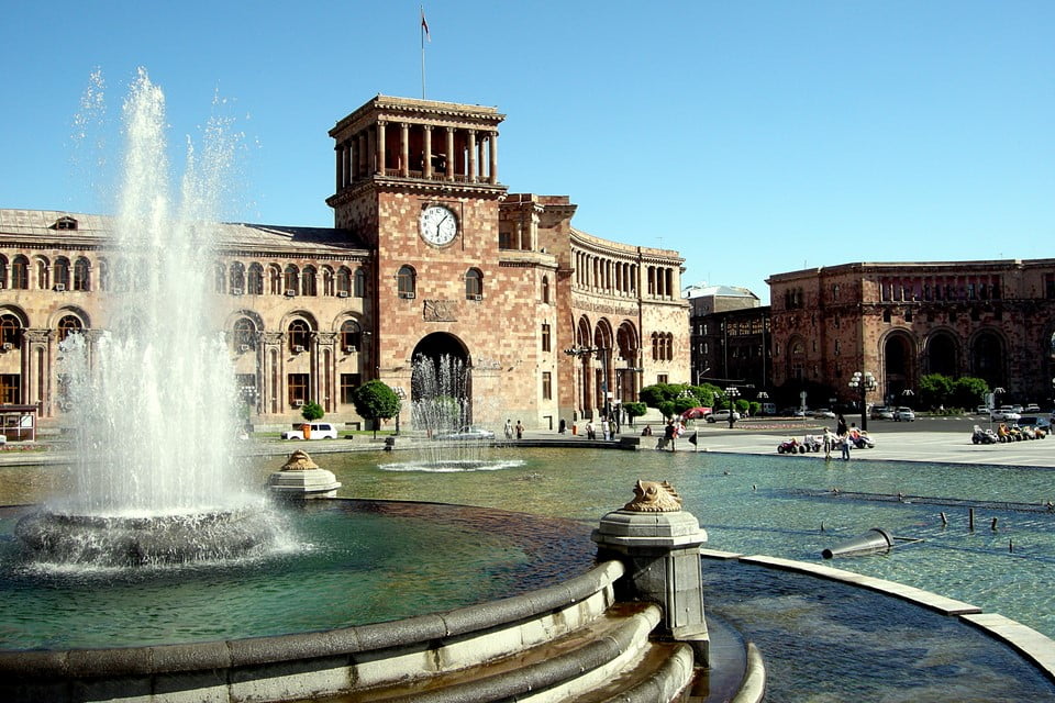 Как назывался ереван. Площадь Республики Ереван. Армения Ереван площадь Республики. Hraparak Ереван. Площадь Республики Ереван Арарат.